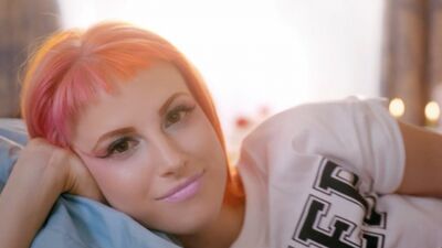 Paramore - Still Into You